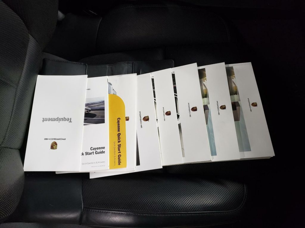 2016 Porsche Cayenne Owner's Manual